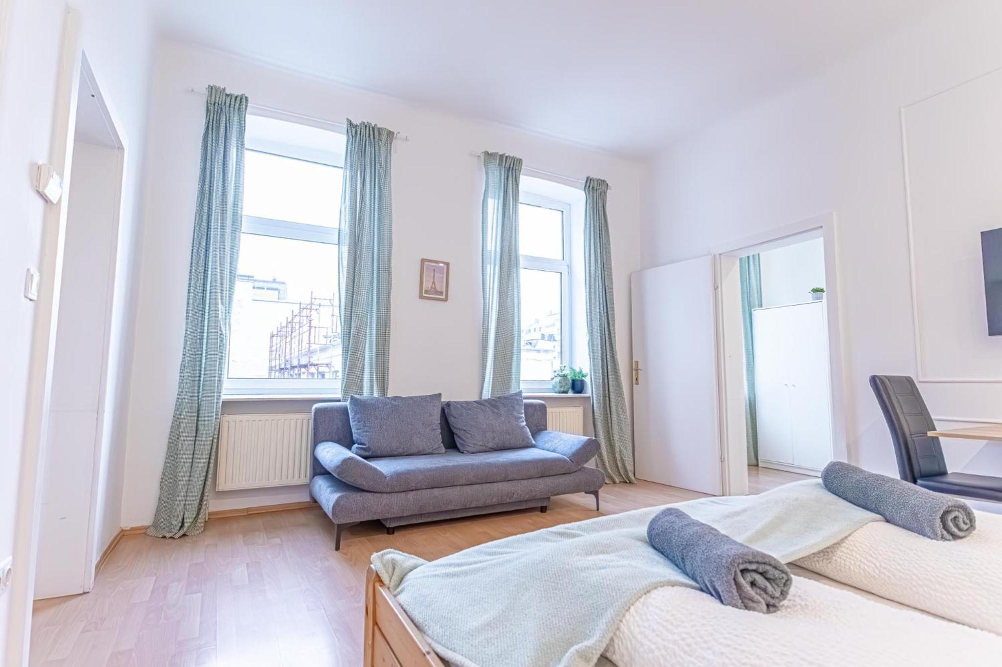 Spacious Shared Apartment Schoenbrunn Vienna Exterior photo